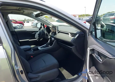 2024 Toyota Rav4 Xle z USA, uszkodzony, nr VIN 2T3W1RFV5RC284394